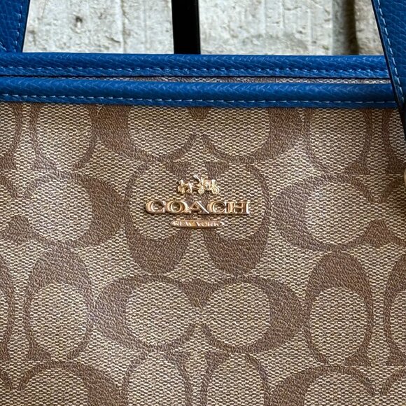 COACH SIGNATURE MONOGRAM CANVAS AND LEATHER TOTE Women's Shoulder Bag - Picture 3 of 16